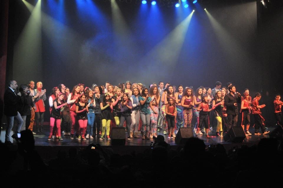 Gran presentación coral Academia Luis Jara