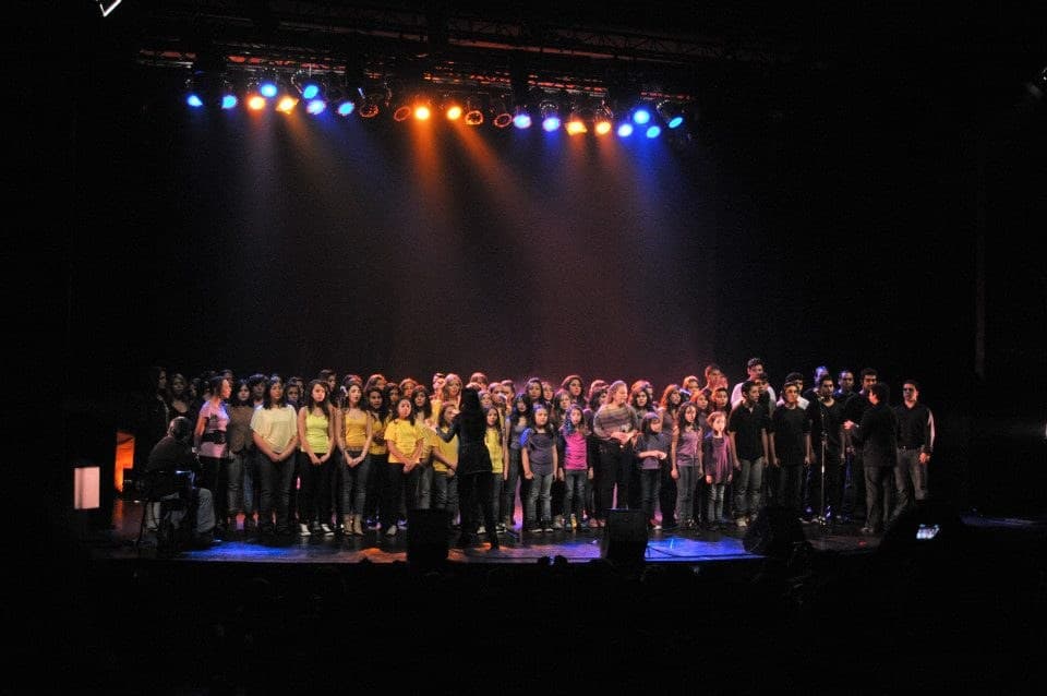 Gala Final Musicarte — coro completo en escenario