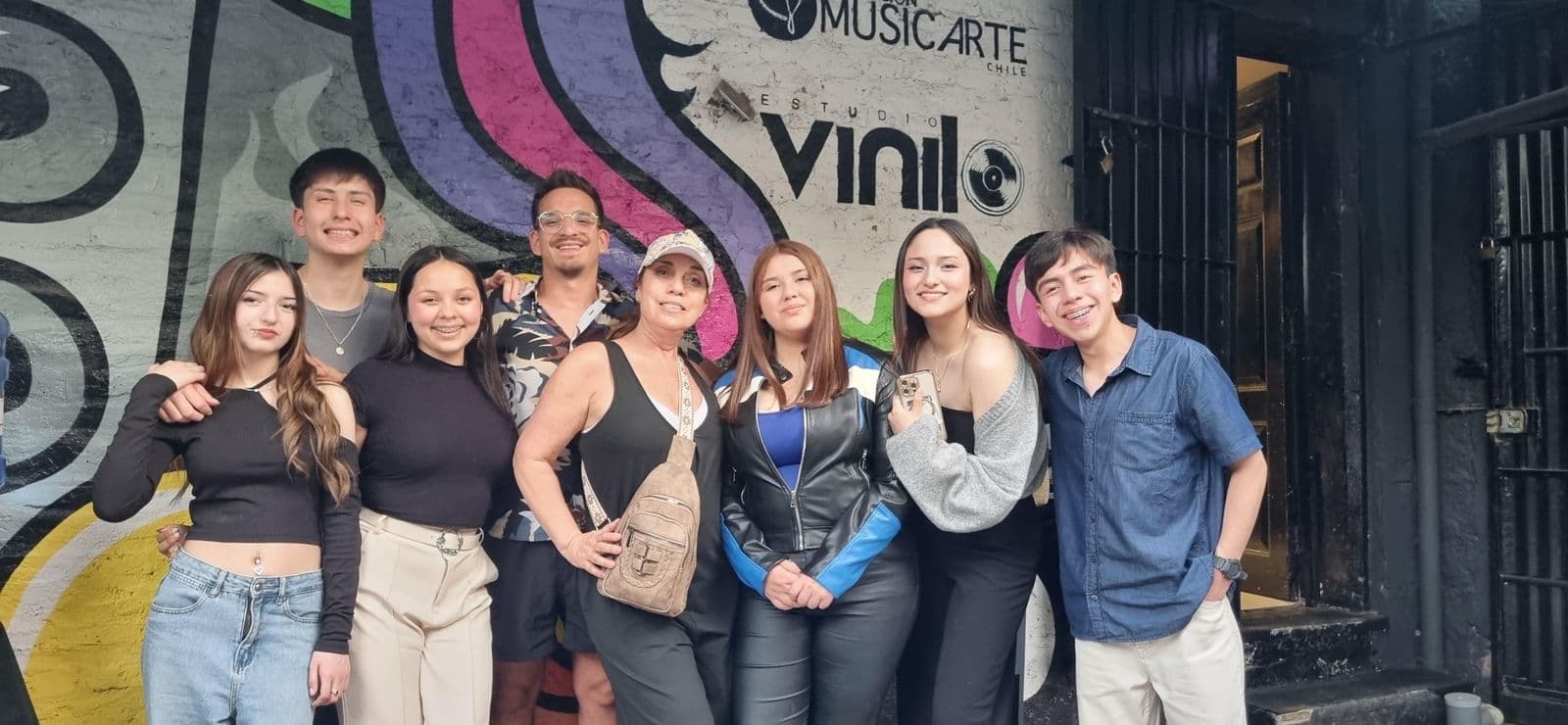 Talentos preparándose en estudio