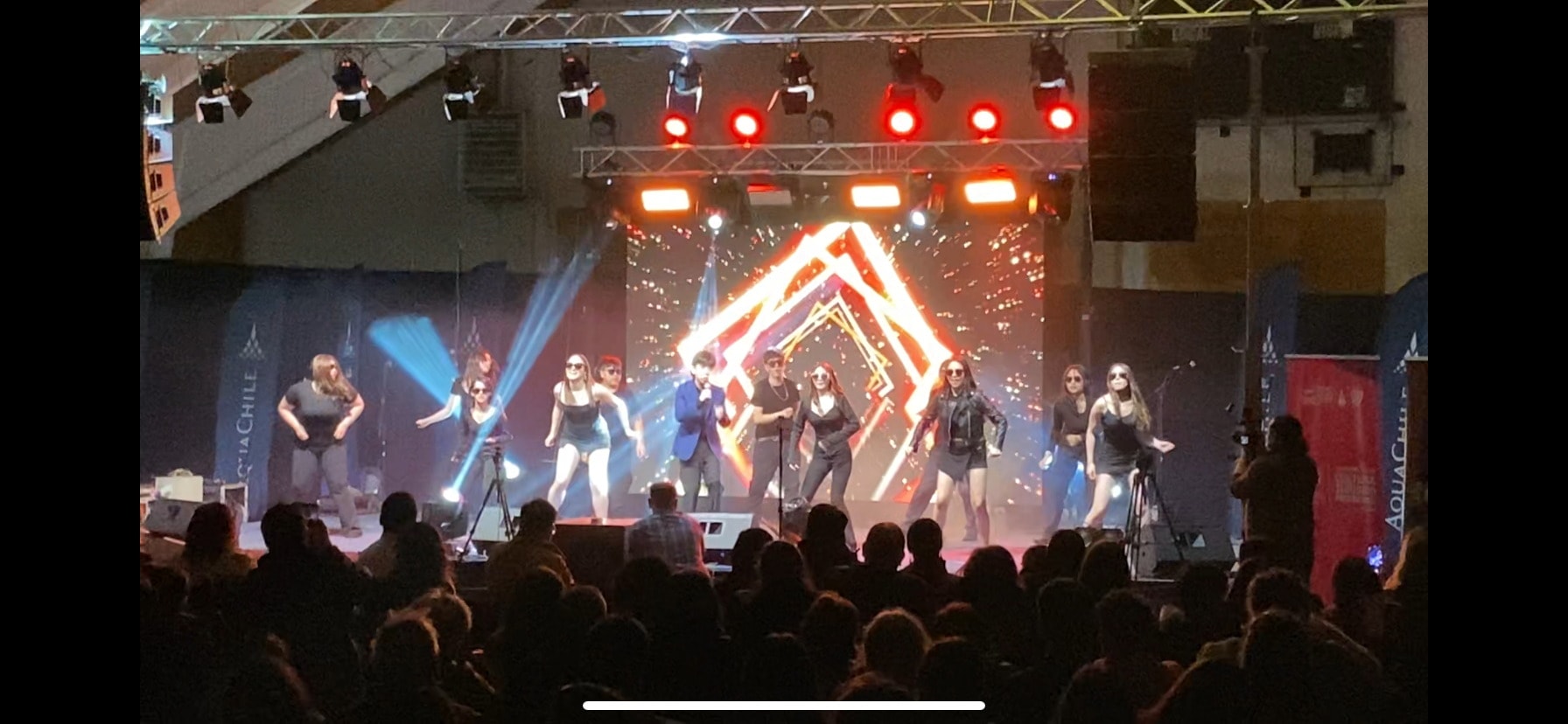 Espectáculo Musicarte en escenario